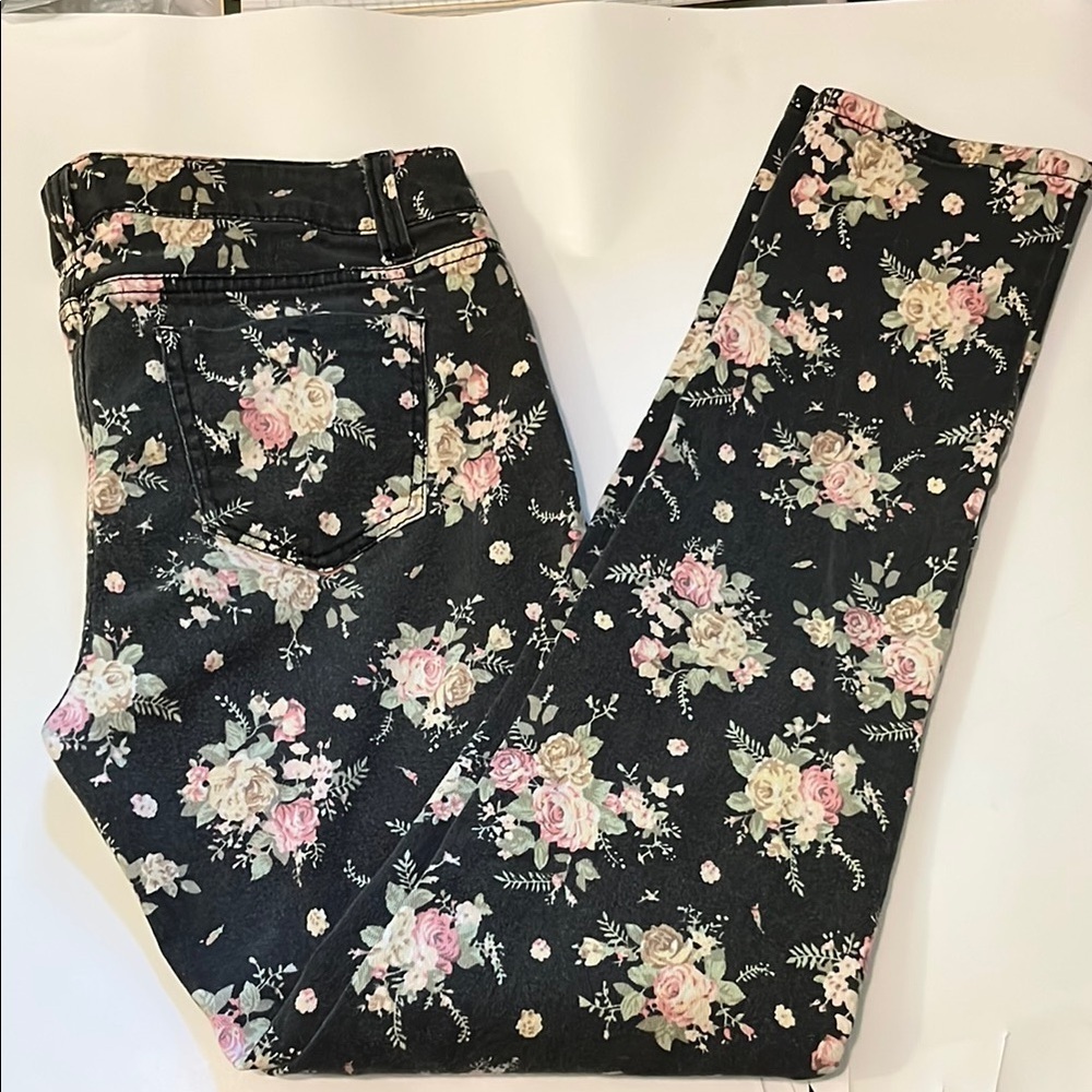 Jalate juniors 13 Floral Skinny Jeans - Black and Pink - Picture 9 of 9